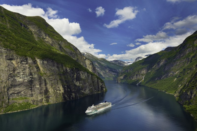 ncl_Jade_Aerial_GeirangerFjord_Norway_34