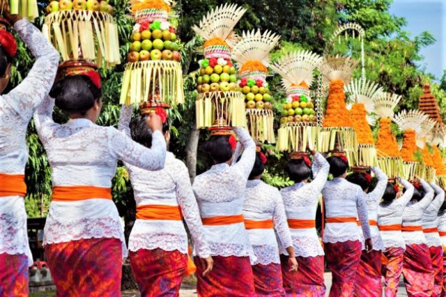 Szingapúr - Bali csoportos utazás az istenek szigetére
magyar idegenvezetővel 2024.11.17-29.